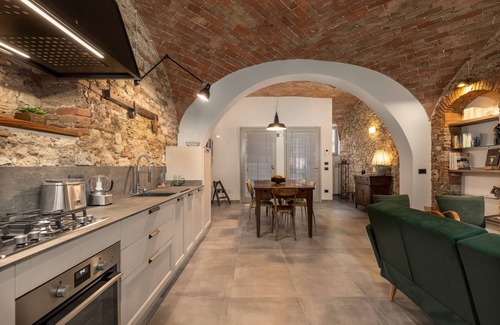 Colle di Val d'Elsa Apartment | Casa Masoni: design apartment with Wi-fi and air conditioning.