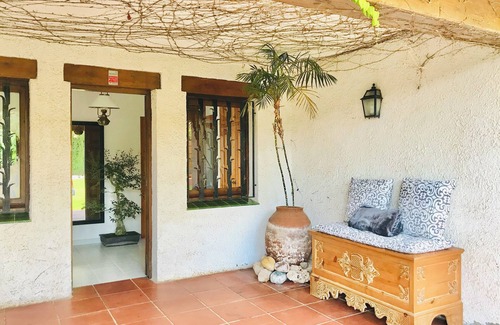 El Roc de Sant Gaieta Ski Chalet | CASA MEDITERRÁNEA CON GRAN JARDÍN Y PISCINA A 500m DE LA PLAYA