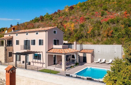 Trget Villa | Casa Mia near the sea with a stunning view