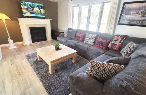 Dorset Cottage | *Casa Mia* Waterfront Cottage on Beautiful Lake of Bays - Dorset