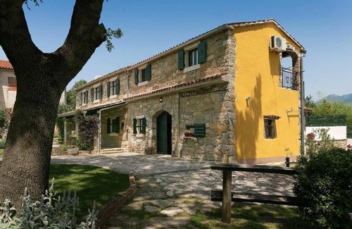 Purgarija Cepic House | Casa Mikales