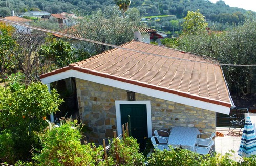 Diano San Pietro House | Casa Mimosa - Vacation apartments on the Flower Riviera, decorated with love