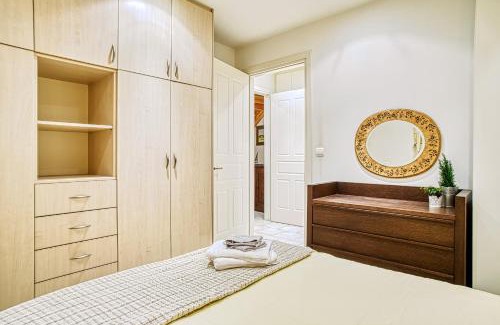 Corfu Town House | CASA MIRKA Corfu Petite Maisonette