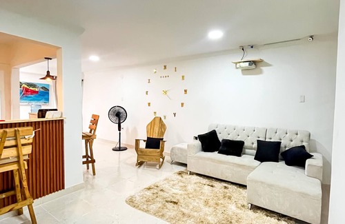 Santa Marta House | Casa Moderna en Santa Marta a 10 Min del Centro Histórico y la Bahía