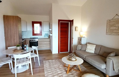 Schifoni House | Casa Monte Nieddu