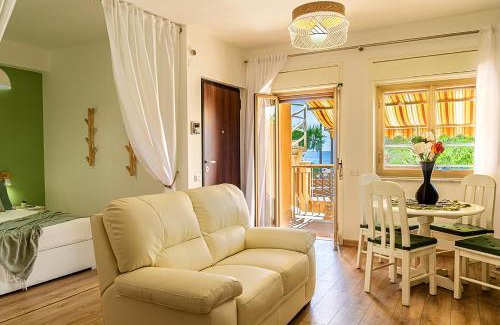 Roccalumera Apartment | Casa Morgana-Beachfront