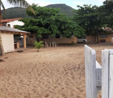 Caiacanga House | Casa na praia em frente ao mar