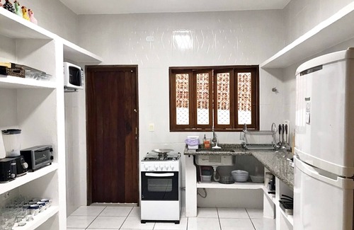 Praia do Partido House | Casa Nina - Newly Renovated, Complete and With Beach Decor