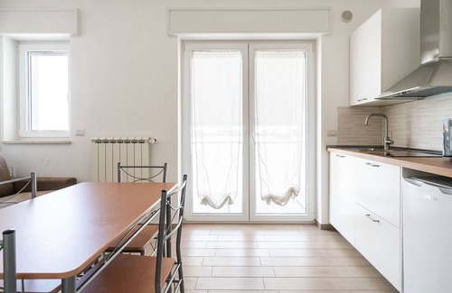 Municipio 3 Apartment | Casa Ninetta con balcone by Wonderful Italy