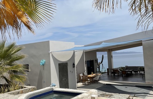 El Sargento House | Casa No Name is beautiful and comfortable compound