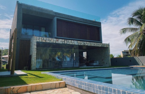 Passo de Camaragibe House | Casa Noah Milagres - Casa Beira Mar in Milagres Beira Mar in Gated Community