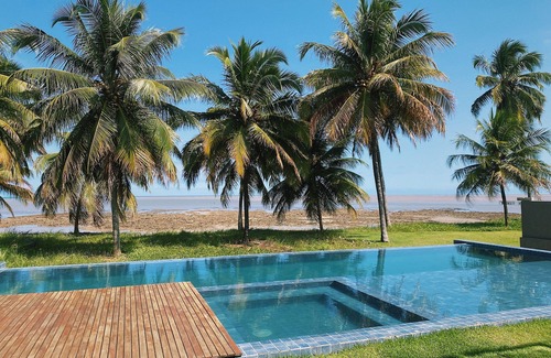 Passo de Camaragibe House | Casa Noah Milagres - Casa Beira Mar in Milagres Beira Mar in Gated Community