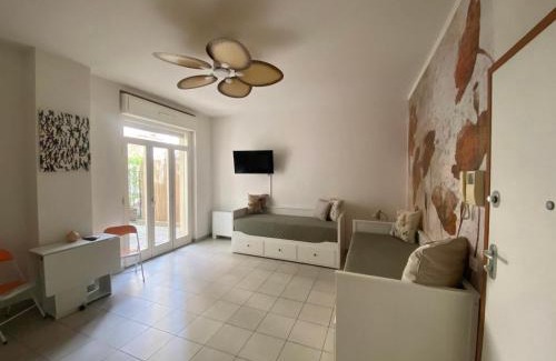 Borgo Dora Apartment | Casa Noè - cozy home with big terrace and private box