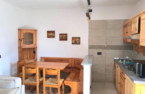 Voltino Apartment | Casa Nonno Sergio lake view by Gardadomusmea