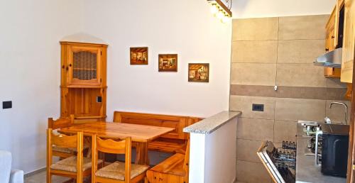 Voltino Apartment | Casa Nonno Sergio lake view by Gardadomusmea