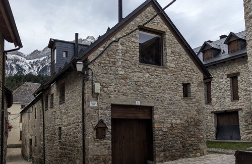 Piedrafita de Jaca House | Casa Nornore : A special and charming cottage ideal for families.