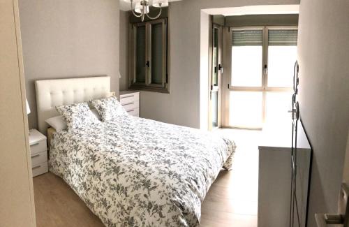 Castro Caldelas House | Casa nueva con jardín y wifi en Ribeira Sacra