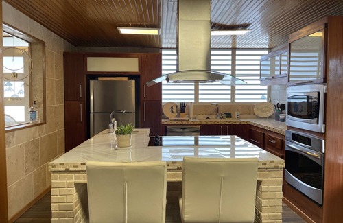 Fajardo House | Casa Oceana close to beaches and restaurants