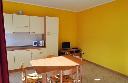 Vercana House | Casa Osmanto I: A cozy and welcoming apartment situated at a short distance from the shores of Lake Como, with Free WI-FI.