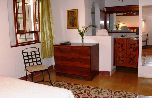 Granada Bed & Breakfast | Casa Palmyra room #3, swimming pool and garage.