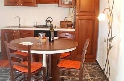 Pereta Hotel | Casa Panoramica with balcony, in stunning medieval village, short drive to beach