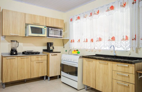 Nossa Senhora da Paz Apartment | Casa para até 10 pessoas com churrasqueira QF1846