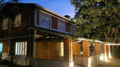 Chapada dos Guimaraes House | Casa para temporada, vale do jamaca, Nao tem ar-condicionado e nao tem wi-fi! É ótimo pra quem quer ter uma experiência de paz longe das redes sociais!
