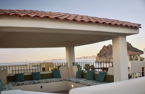 Nopolo House | Casa Paraiso - 1 minute walk to the Beach!