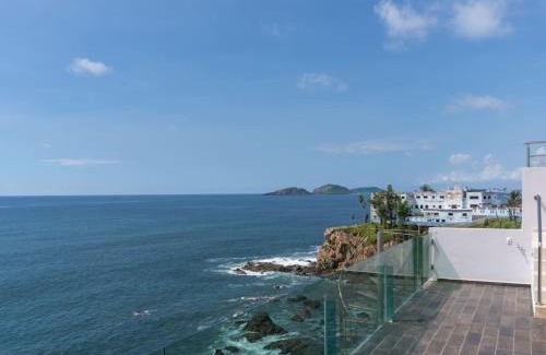 Downtown Mazatlan House | Casa Paseo Centenario, Alberca infinity Privada.