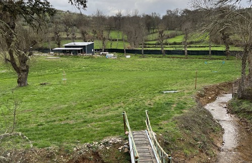 Braganca Cottage | Casa pequena dentro de uma quinta, ótima para atividades ao ar livre.