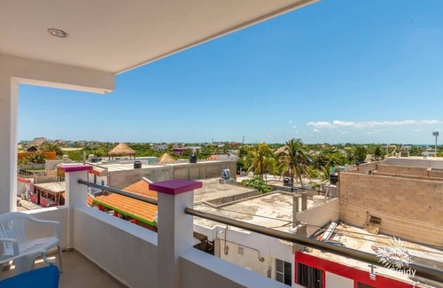 Colonia Meteorologico Condo | Casa Perla Suite 3 : Oceanfront Studio with Rooftop Dipping Pool