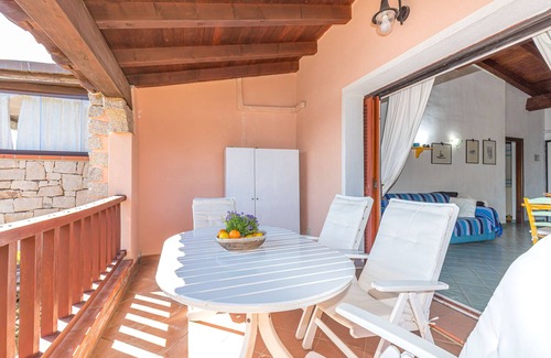 Baia Caddinas Apartment | Casa Pitti 200m From The Beach, Golfo Aranci, Italy