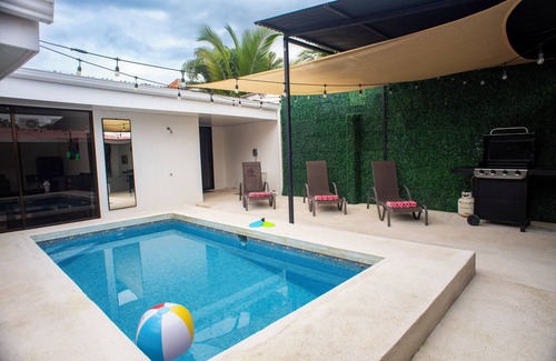 Barrio Santa Lucia House | Casa Plata | 1 Block away: Clubs, Restos & Beach