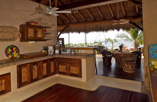 Troncones Villa | Casa Porvenir Compound: La Casita & El Nido- Sculpted Elegance on the Beach
