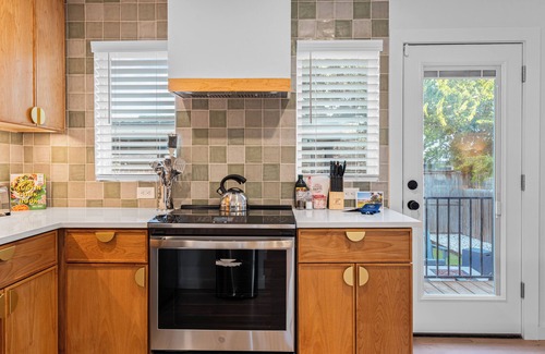 Central East Austin House | Casa Que Canta by AvantStay | Private Pool, Firepit & Walkable East Austin Gem