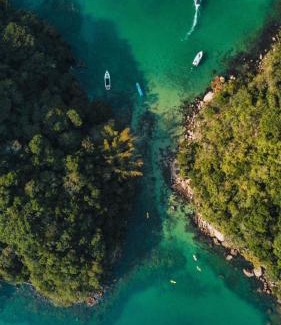 Praia de Aracatiba House | Casa Quintal - Pé na Areia - Araçatiba Ilha Grande
