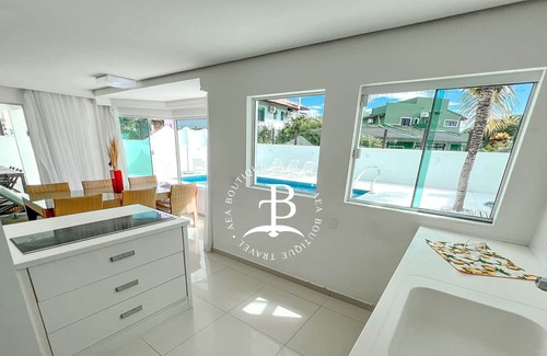 Jurere Internacional Villa | Casa Rebeca excellent value for money