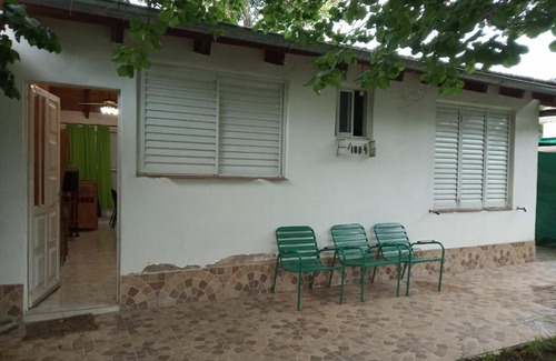 Villa Parque Siquiman House | Casa Reinamora