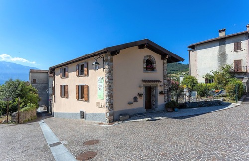 Vesio Apartment | CASA RITA - AP. N. 4 LAKE GARDA TREMOSINE