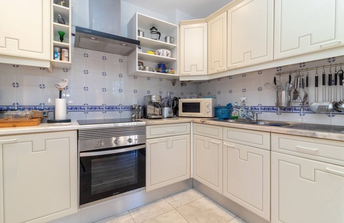 Vale de Centianes Villa | Casa Rosfra - 4 bed villa with heated pool and only 300m from the beach