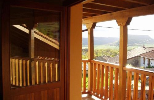 Vallejo de Sotoscueva Ski Chalet | CASA RURAL. COVARACINO OJO GUAREÑA