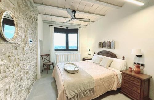 Palou House | Casa Rural Cal Roseto con jacuzzi