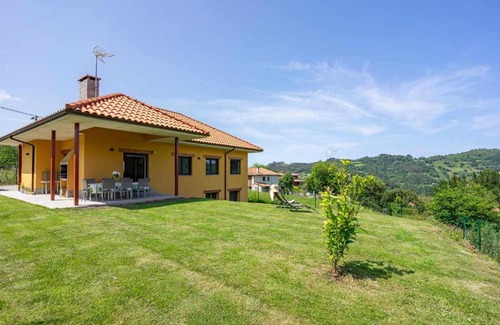 Carabano Ski Chalet | Casa Rural en Lucena
