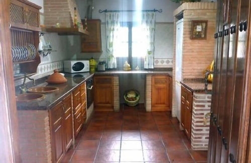 Ronda Cottage | Casa Rural Los Morales, private pool, free WiFi, BBQ, 5km from Ronda.