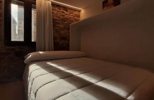 Chovar House | Casa rural rústica "EL COLMENAR" para parejas, familias o amigos a la montaña