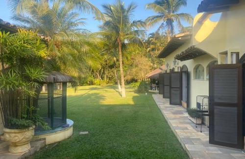 Jardim Acapulco House | Casa Ryeka - condominio fechado no Guarujá