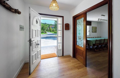 Santiago de Compostela House | Casa Santi - 10 minutes from Santiago capacity 14 people