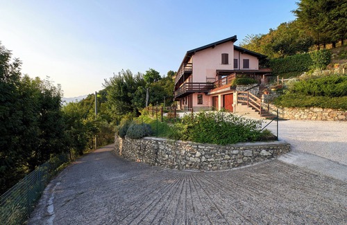 Albano Sant'Alessandro House | CASA SAN GIORGIO - THE CHARM STUDIO WITH JACUZZI