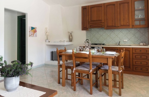 Schifoni Apartment | Casa San Pietro - Two Bedroom Apartment, Sleeps 4