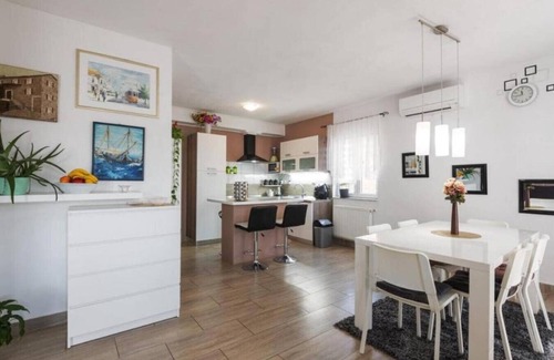 Oprtalj Villa | Casa Sara and Sasha near Motovun with private pool - pet friendly truffle paradise